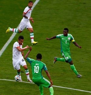 Iran Parkir Bus, Mikel Mengeluh