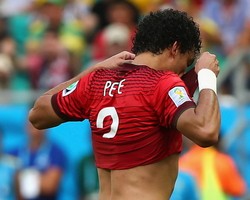 Soal Kartu Merah, Pepe No Comment