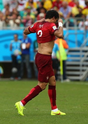 Soal Kartu Merah, Pepe No Comment