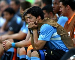 Sturridge Ingin Hadapi Suarez