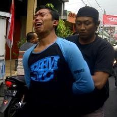 Pengrusak Wisma Tak Waras, Warga Dolly: Yang Memeriksa Juga Nggak Waras