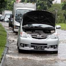 Hujan Sejak Semalam, Akses ke Bandara Juanda Banjir 50 Cm