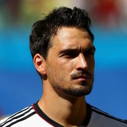 Suatu Hari Hummels Ingin Main di MU