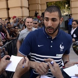 Benzema Masih Tunggu Kontrak Baru