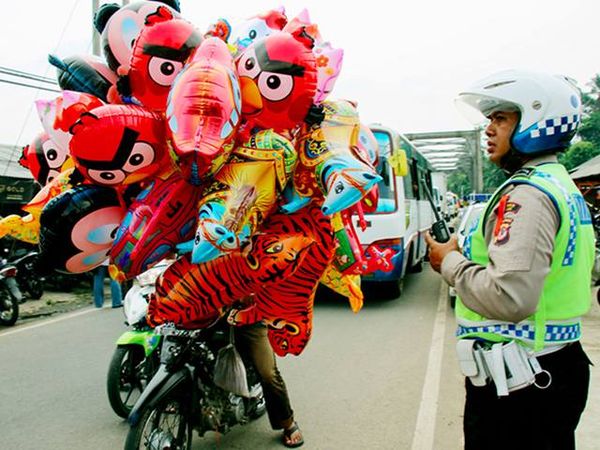 Motor Tertutup Balon