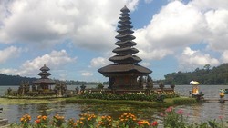 Ini Dia, 10 Landmark Paling Terkenal di Indonesia (2)