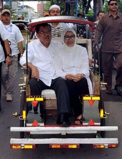 Mufida Kalla Selalu Ingatkan Suami untuk Hemat dan Tidak Korupsi