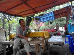 Hutan Kota Karya Bang Yos di Mata Pak Parno Penjual Mie Ayam