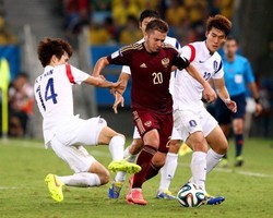 Dominasi Lini Tengah Korsel Paksa Rusia Menyerang dari Sayap