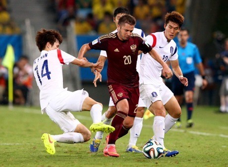 Dominasi Lini Tengah Korsel Paksa Rusia Menyerang dari Sayap