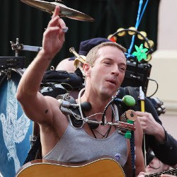 Mengintip Dua Video Unik Bocoran Lagu Baru Coldplay