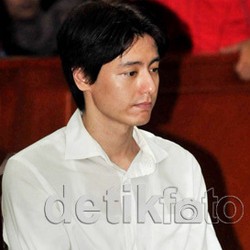 Selain Rehabilitasi, Roger Danuarta Minta Mobilnya Dikembalikan