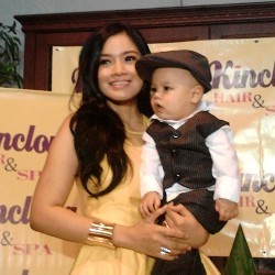 Titi Kamal Buka Salon Kinclong Modal Nekad