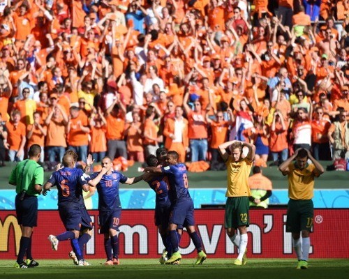 Belanda Susah Payah Taklukkan Australia