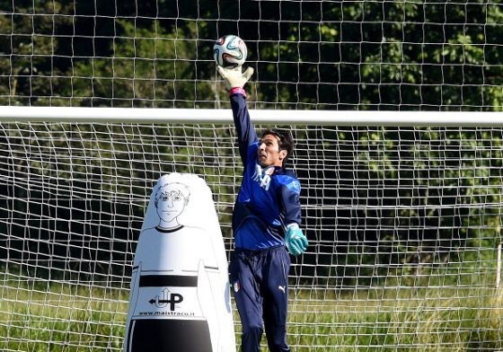 Buffon, De Rossi, dan De Sciglio Pulih, Italia dalam Kekuatan Penuh