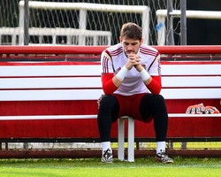 Mourinho Sarankan Spanyol Tetap Pasang Casillas