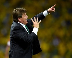 Puji Penampilan Meksiko, Herrera Juga Ingatkan Agar Tetap Fokus