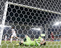Reaksi Rusia Usai Kebobolan Dipuji Capello