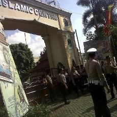 Penjagaan Lokasi Deklarasi Penutupan Lokalisasi Dolly Diperketat