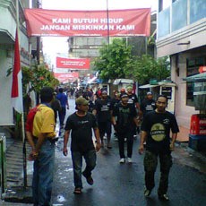 Sirine di Dolly Menyala, Warga Mulai Berkumpul untuk Menolak Penutupan