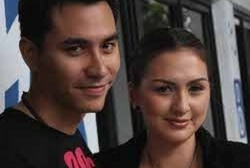 Resep Donna Agnesia Agar Anak Bisa Nyaman Bepergian dengan Pesawat