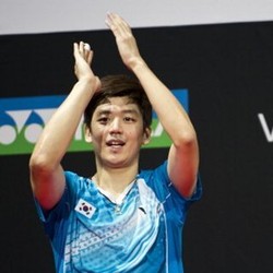 Lee Yong Dae Senang Digilai dan Disentuh Fans Indonesia