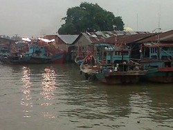Pelabuhan Tanjung Balai, Jembatan Indonesia-Malaysia di Tengah Pelabuhan Tikus