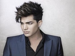 Adam Lambert Angkat Bicara Tentang Tur Queen