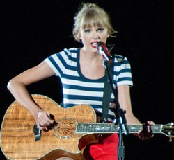 Tiga Orang Ditangkap di Kediaman Taylor Swift