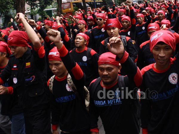 Ribuan Buruh Tolak RUU Pengupahan