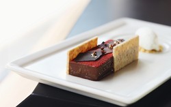 Chef Jarad Gallagher Sajikan Hidangan Kolaborasi Prancis dan California