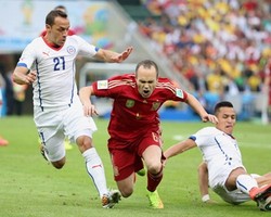 Iniesta: Spanyol Kalah Bukan karena Kehilangan Rasa Lapar Gelar