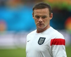 Pele Ingatkan Inggris Agar Tak Taruh Beban pada Rooney Saja