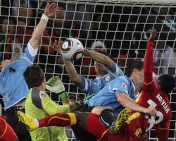 Tabarez Tak Khawatirkan Perilaku Suarez