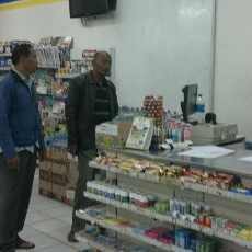 Perampok Bersenpi Satroni Indomaret Porong, Satu Orang Luka
