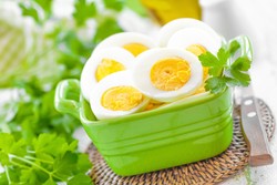 Cepat Lelah dan Rambut Rontok? Konsumsilah Bayam dan Kacang-kacangan