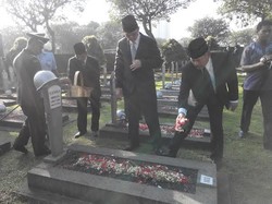 Ahok Senang dan Bangga Bisa Nyekar ke Makam Pahlawan