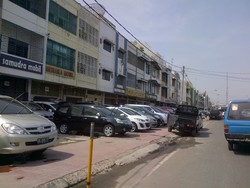 Pusat Prostitusi di Medan ini Kini Jadi Lokasi Jual Beli Mobil Bekas