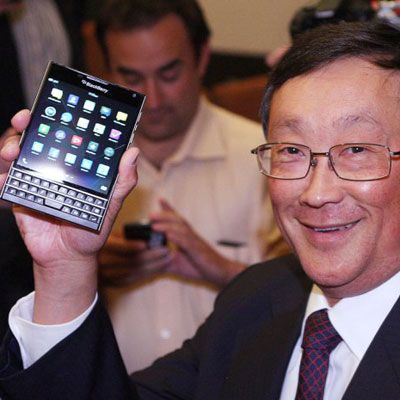 BlackBerry Passport, Ponsel Terunik Tahun Ini?