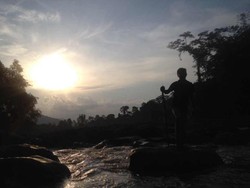 Air Terjun Parangloe, yang Segar dari Sulsel