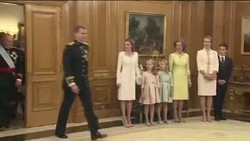 Raja Baru Spanyol Dilantik dalam Perayaan Sederhana