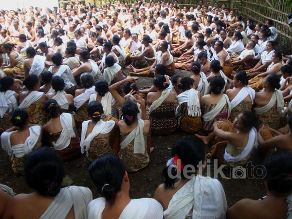 Ritual Unggahan di Makam Bonokeling