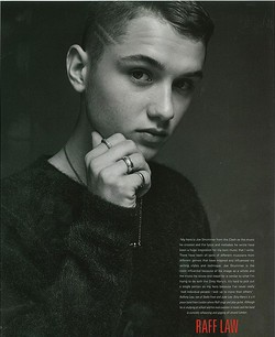 Rafferty, Putra Tampan Jude Law Mulai Debut Jadi Model Majalah