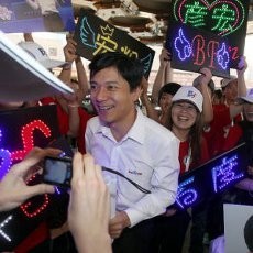 Orang Tua Karyawan Pabrik Tapi Sekolah Sampai Amrik