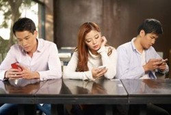 Singapura Dikepung Pecandu Internet