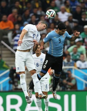 Suarez Hebat, Beruntung Pula