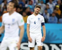 Gerrard: Italia Bisa Jadi Harapan, tapi...
