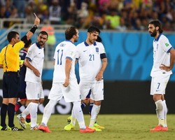 Jika Katsouranis Tak Dikartu Merah, Yunani Merasa Bisa Kalahkan Jepang