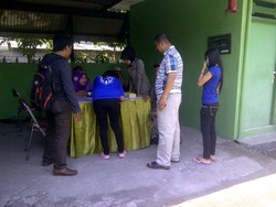 Pembagian Dana Stimulan Berlanjut, Pemilik Wisma Rela Antar Anak Buah