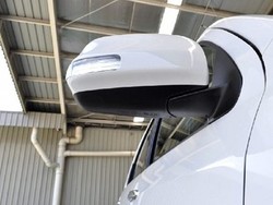 Yuk, Pasang Spion Elektrik Biar Mobil Tidak Terasa Kuno